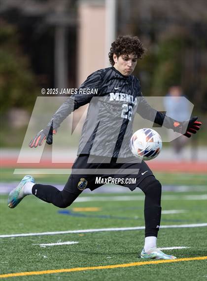 Thumbnail 3 in Menlo School vs. Hillsdale (CIF CCS D2 Boys Soccer Final) photogallery.