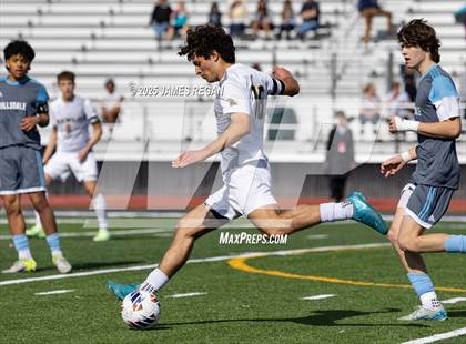 Thumbnail 3 in Menlo School vs. Hillsdale (CIF CCS D2 Boys Soccer Final) photogallery.