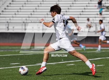 Thumbnail 2 in Menlo School vs. Hillsdale (CIF CCS D2 Boys Soccer Final) photogallery.