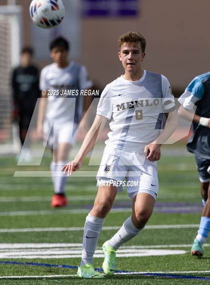 Thumbnail 2 in Menlo School vs. Hillsdale (CIF CCS D2 Boys Soccer Final) photogallery.