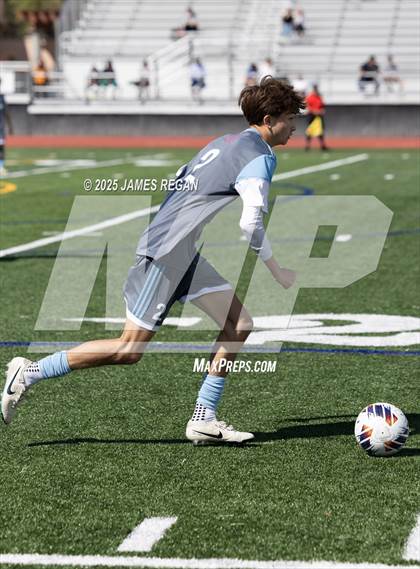 Thumbnail 3 in Menlo School vs. Hillsdale (CIF CCS D2 Boys Soccer Final) photogallery.