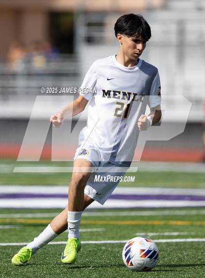Thumbnail 3 in Menlo School vs. Hillsdale (CIF CCS D2 Boys Soccer Final) photogallery.