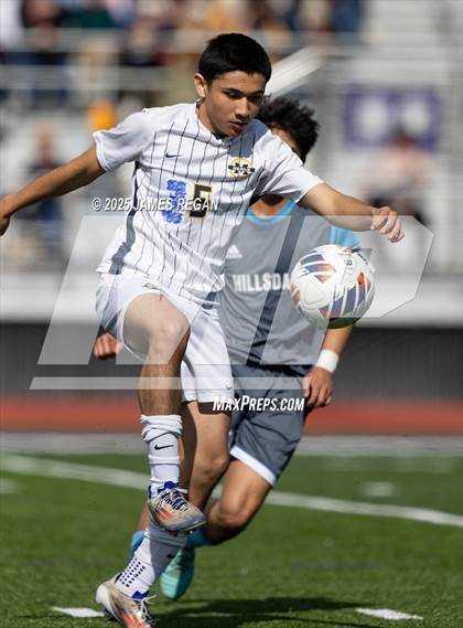 Thumbnail 2 in Menlo School vs. Hillsdale (CIF CCS D2 Boys Soccer Final) photogallery.