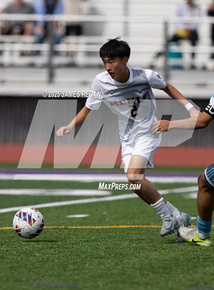 Thumbnail 3 in Menlo School vs. Hillsdale (CIF CCS D2 Boys Soccer Final) photogallery.