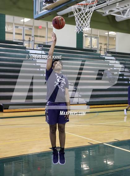 Thumbnail 2 in West Springfield vs. Washington-Lee (George Long Holiday Hoops Tournament) photogallery.