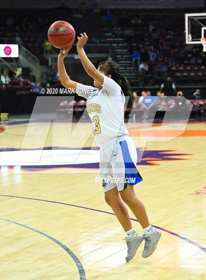 Thumbnail 2 in Alchesay vs. Valley (AIA 2A Quarterfinal) photogallery.