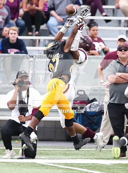 Thumbnail 3 in Salpointe Catholic vs. Saguaro (AIA 4A Final) photogallery.
