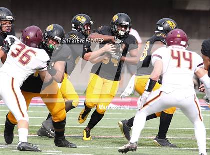 Thumbnail 1 in Salpointe Catholic vs. Saguaro (AIA 4A Final) photogallery.