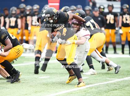 Thumbnail 1 in Salpointe Catholic vs. Saguaro (AIA 4A Final) photogallery.