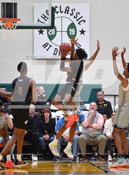 Thumbnail 2 in Sierra Canyon vs. Rancho Christian (The Classic at Damien) photogallery.