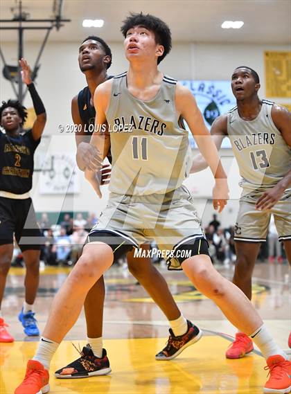 Thumbnail 3 in Sierra Canyon vs. Rancho Christian (The Classic at Damien) photogallery.