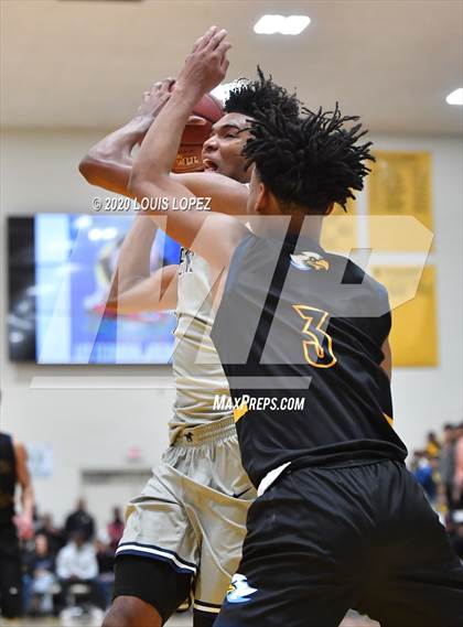 Thumbnail 3 in Sierra Canyon vs. Rancho Christian (The Classic at Damien) photogallery.