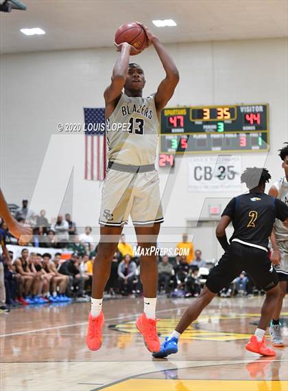 Thumbnail 2 in Sierra Canyon vs. Rancho Christian (The Classic at Damien) photogallery.