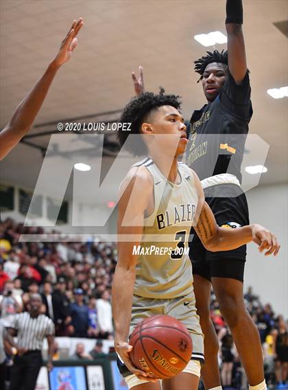 Thumbnail 2 in Sierra Canyon vs. Rancho Christian (The Classic at Damien) photogallery.