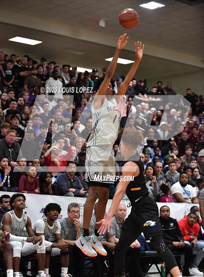 Thumbnail 3 in Sierra Canyon vs. Rancho Christian (The Classic at Damien) photogallery.