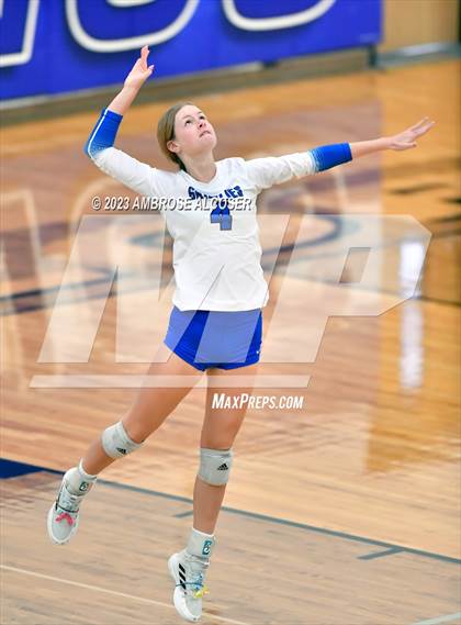Thumbnail 3 in Grand Oaks vs. Fort Bend Dulles (2023 KISD/CFISD Varsity Tournament) photogallery.