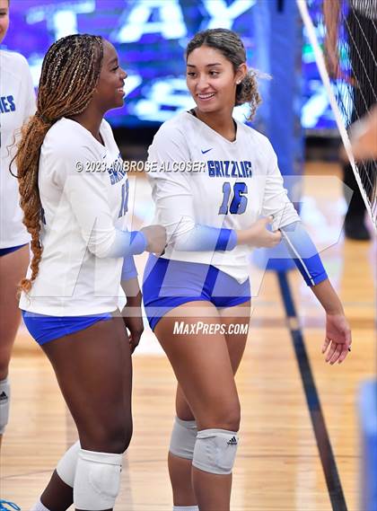 Thumbnail 3 in Grand Oaks vs. Fort Bend Dulles (2023 KISD/CFISD Varsity Tournament) photogallery.