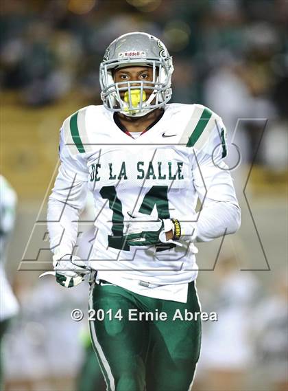 Thumbnail 3 in De La Salle vs. Jesuit photogallery.