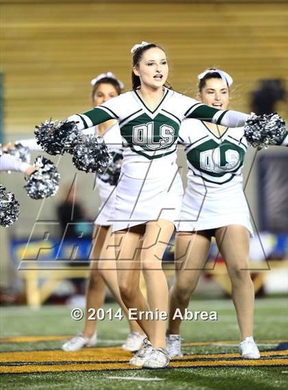 Thumbnail 3 in De La Salle vs. Jesuit photogallery.