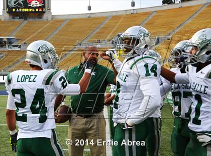 Thumbnail 2 in De La Salle vs. Jesuit photogallery.