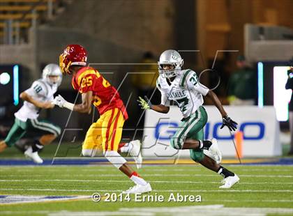 Thumbnail 1 in De La Salle vs. Jesuit photogallery.