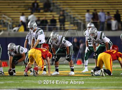 Thumbnail 1 in De La Salle vs. Jesuit photogallery.