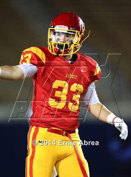 Thumbnail 2 in De La Salle vs. Jesuit photogallery.