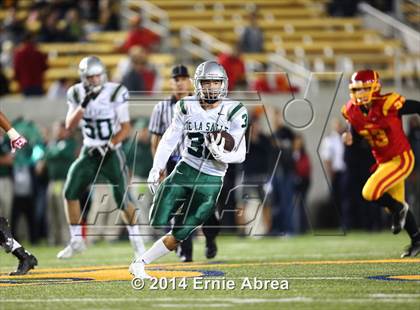 Thumbnail 1 in De La Salle vs. Jesuit photogallery.