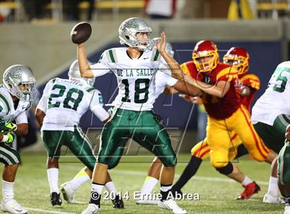 Thumbnail 1 in De La Salle vs. Jesuit photogallery.