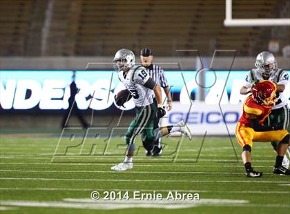 Thumbnail 3 in De La Salle vs. Jesuit photogallery.