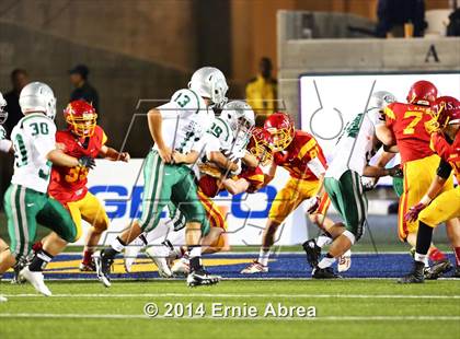 Thumbnail 2 in De La Salle vs. Jesuit photogallery.