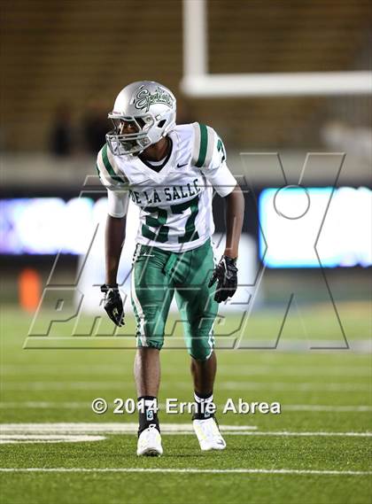 Thumbnail 3 in De La Salle vs. Jesuit photogallery.