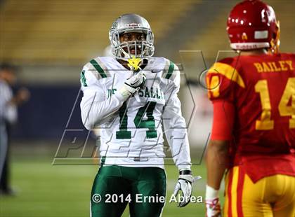 Thumbnail 1 in De La Salle vs. Jesuit photogallery.
