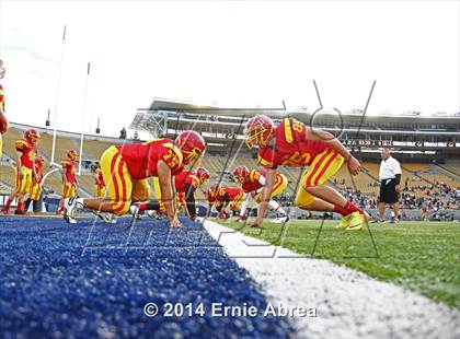Thumbnail 1 in De La Salle vs. Jesuit photogallery.