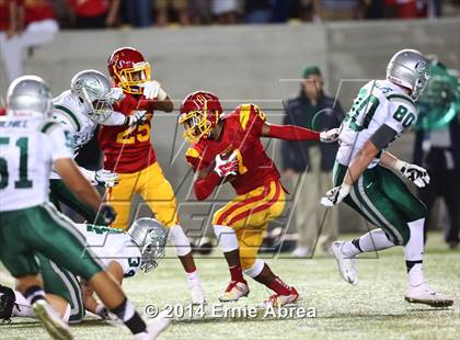 Thumbnail 3 in De La Salle vs. Jesuit photogallery.