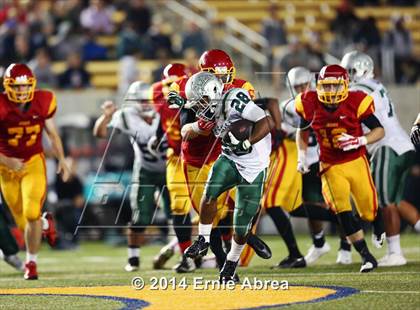 Thumbnail 2 in De La Salle vs. Jesuit photogallery.