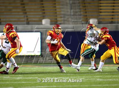Thumbnail 1 in De La Salle vs. Jesuit photogallery.