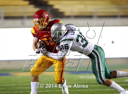 Thumbnail 2 in De La Salle vs. Jesuit photogallery.