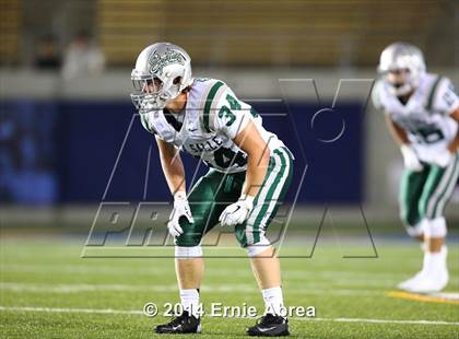 Thumbnail 1 in De La Salle vs. Jesuit photogallery.