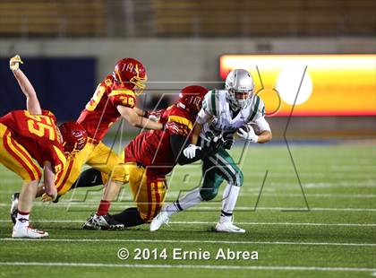 Thumbnail 3 in De La Salle vs. Jesuit photogallery.