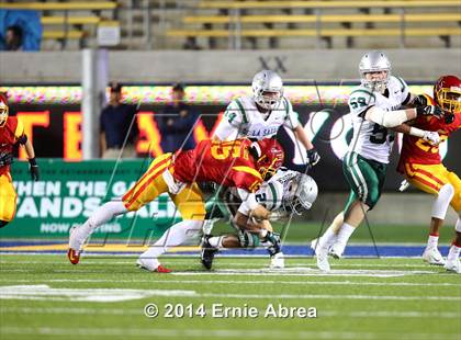 Thumbnail 2 in De La Salle vs. Jesuit photogallery.