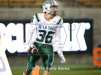 Thumbnail 2 in De La Salle vs. Jesuit photogallery.