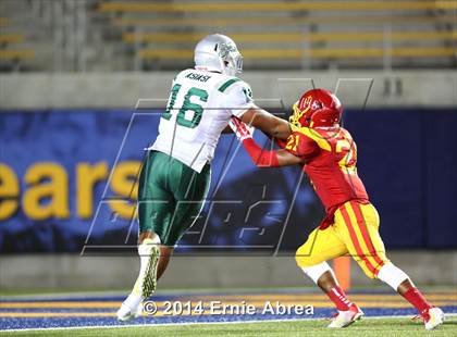 Thumbnail 3 in De La Salle vs. Jesuit photogallery.
