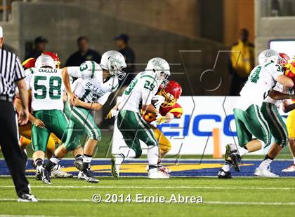 Thumbnail 3 in De La Salle vs. Jesuit photogallery.
