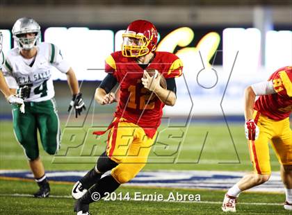 Thumbnail 1 in De La Salle vs. Jesuit photogallery.