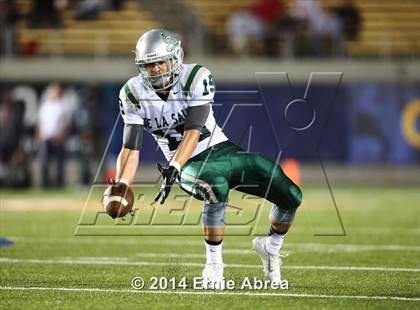 Thumbnail 1 in De La Salle vs. Jesuit photogallery.