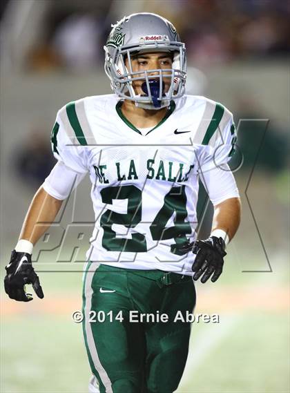 Thumbnail 1 in De La Salle vs. Jesuit photogallery.