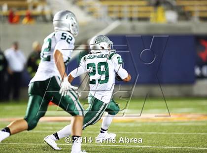 Thumbnail 3 in De La Salle vs. Jesuit photogallery.