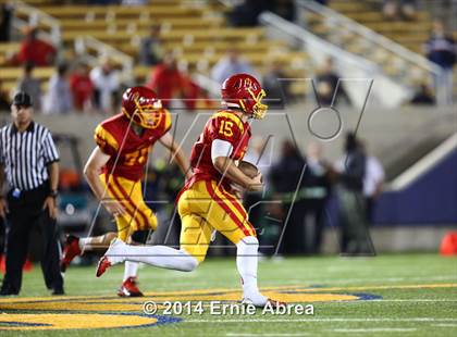 Thumbnail 1 in De La Salle vs. Jesuit photogallery.
