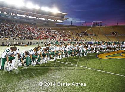 Thumbnail 2 in De La Salle vs. Jesuit photogallery.
